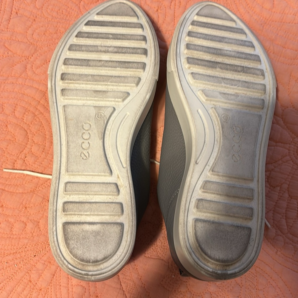 Ecco size 9 gray soft leather sneakers. Only worn a few times. - Picture 3 of 12